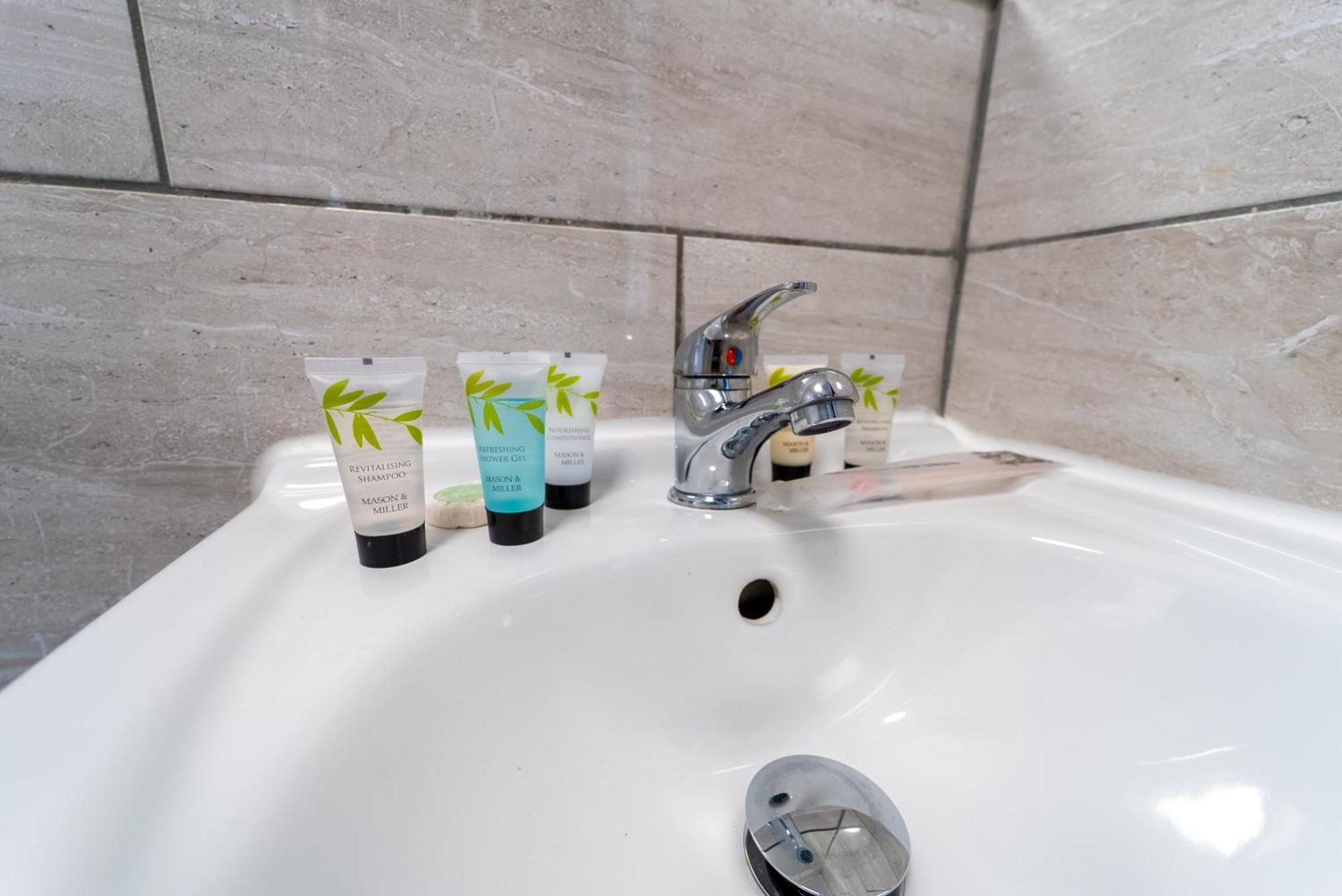 Equipped Next To Uob And Qe And Close To City! Apartment Birmingham