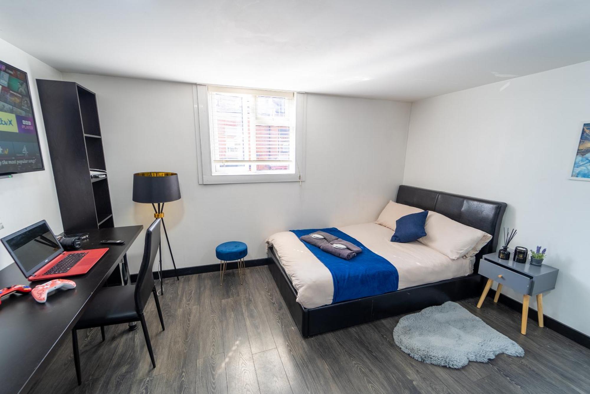 Apartment Equipped Next To Uob And Qe And Close To City! *