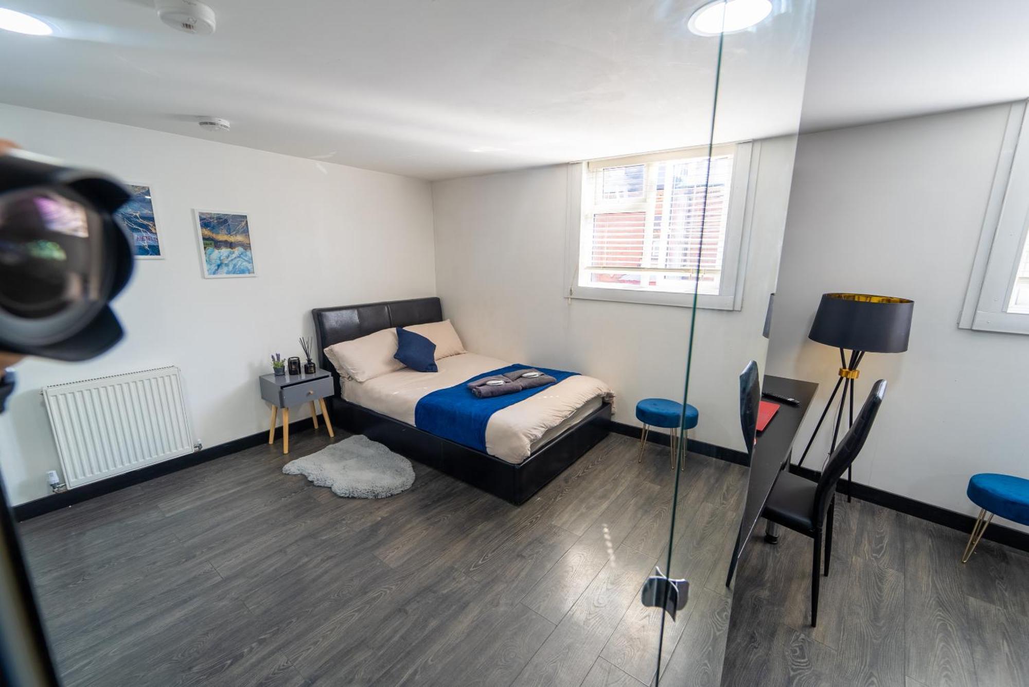 Equipped Next To Uob And Qe And Close To City! Apartment