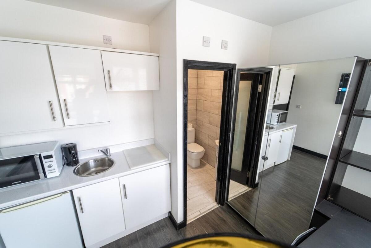Equipped Next To Uob And Qe And Close To City! Apartment Birmingham