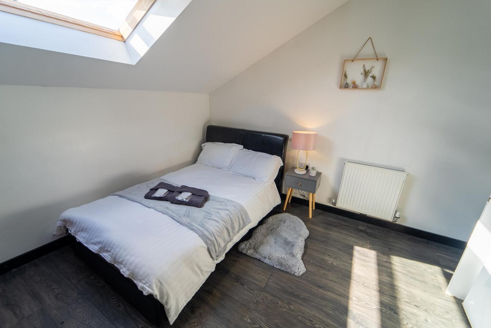 Equipped Next To Uob And Qe And Close To City! * Birmingham